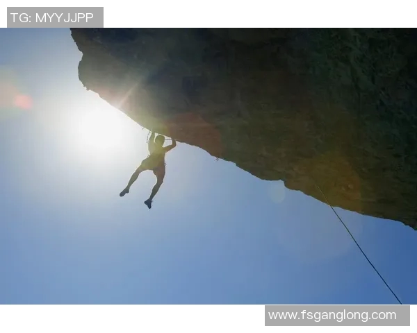 突破极限锤炼力量举重运动员的成长之路与精神力量