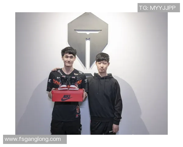 和平精英战术解析：深入探讨TES战队的防守策略与技巧