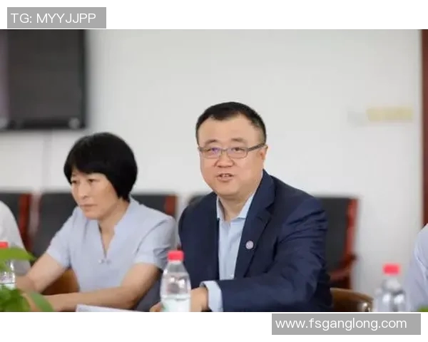 深度对话黄强探讨篮球人生的起伏与梦想追逐